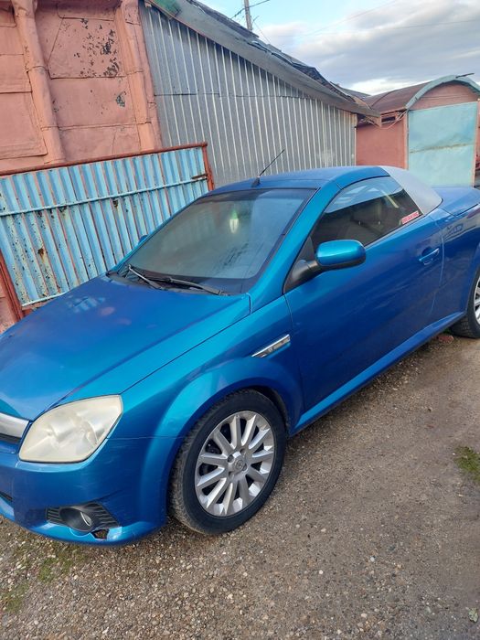 Faruri Opel Tigra Cabrio Decapotabila