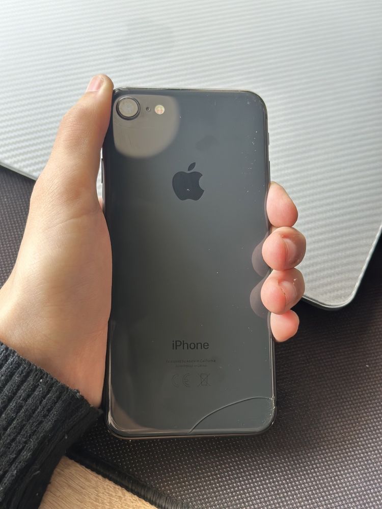 Iphone 8 64 gb ..
