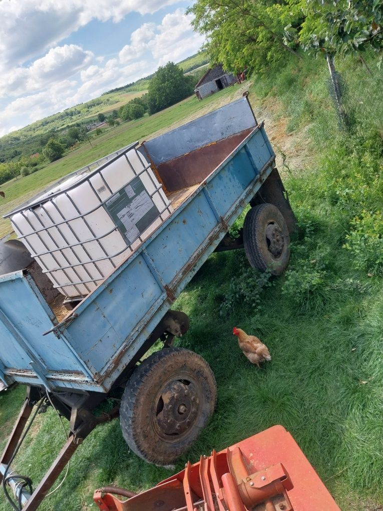 Remorca agricolă