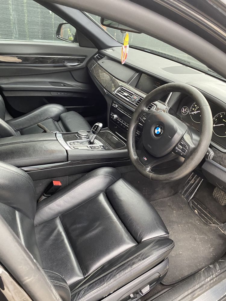 Fuzetă stânga față BMW F 01 seria 7 2010