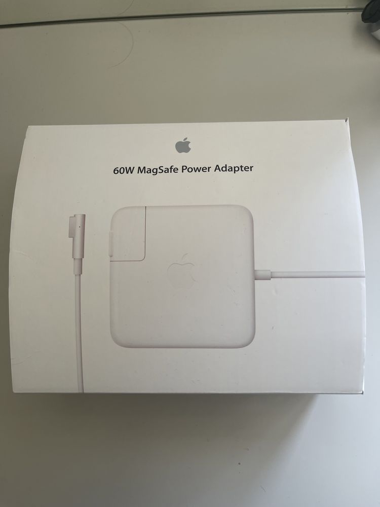 Продам новую зарядку Magsafe 60W power adapter