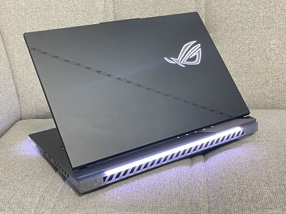 Asus Rog Strix  Scar G16 (USA)