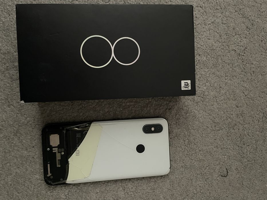 Xiaomi mi 8 flagman 6/128gb kor dok full