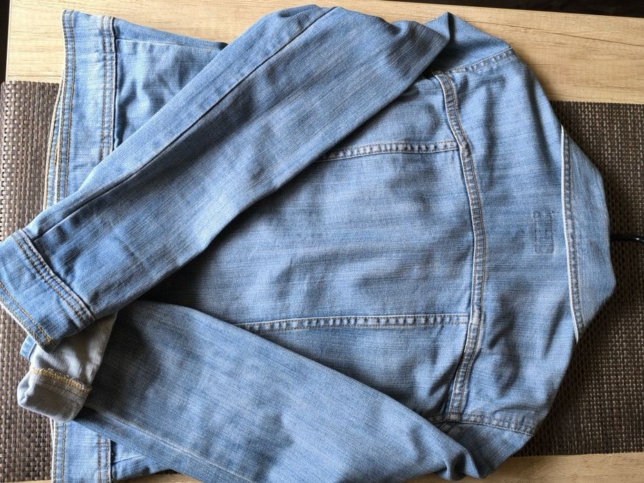 Яке от светлосин деним Н&М