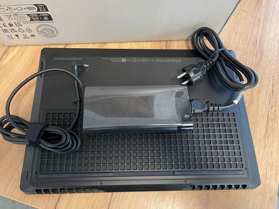 Laptop Gaming OMEN 17-db0277ng, Ryzen 7, RTX 4060 8GB -A-