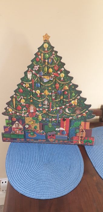 Calendar de advent din lemn