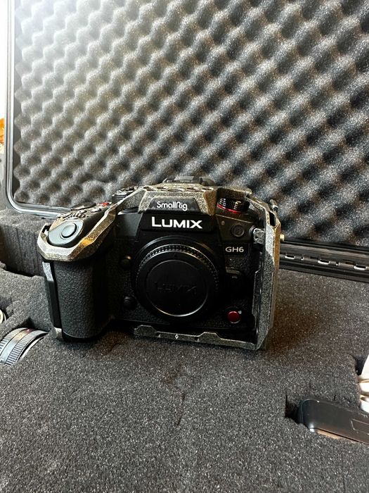 Panasonic Lumix GH6 + Обективи + Клетка