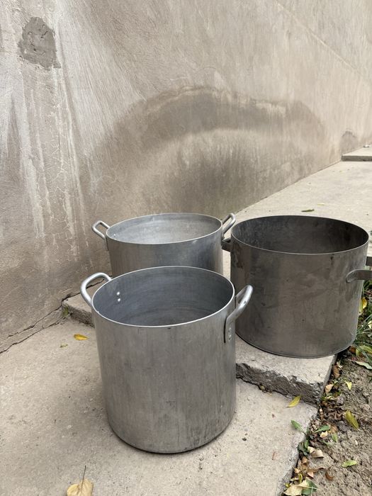 Алюминиевые кастрюли  3 шт, 40л и 30л