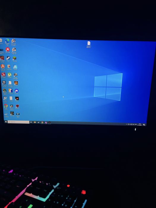 Геймърски сетъп, компютър Intel Core i5-12400F, RTX™ 4060 OC 8GB GDDR6