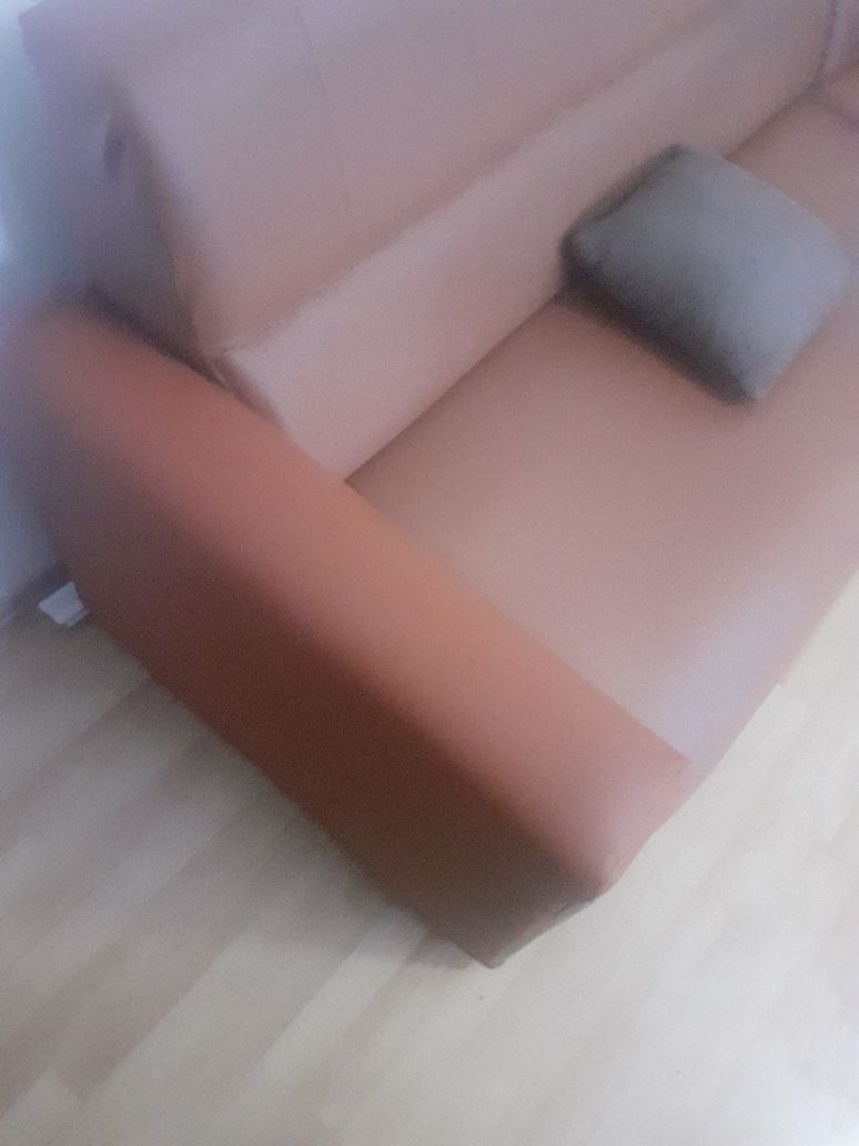 Vând canapea sufragerie,în formă L extensibilă ptr.2 persoane,st.fb..