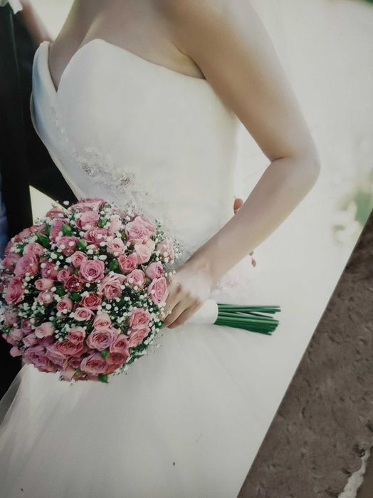 Rochie de mireasa, IASI