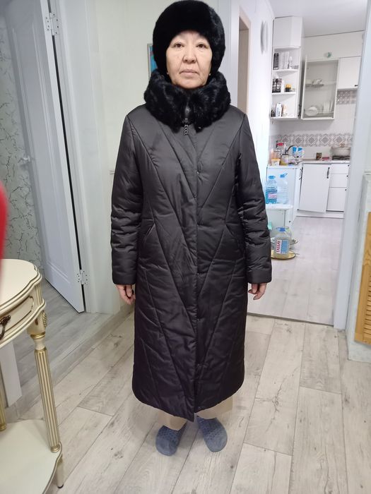 Пуховик зимний коричневый с норковым воротником и шапка норковая