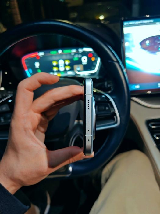 Honor magic 7 pro 12/512 GB Global sim+esim+IMEI. Как новый 100%ёмкост