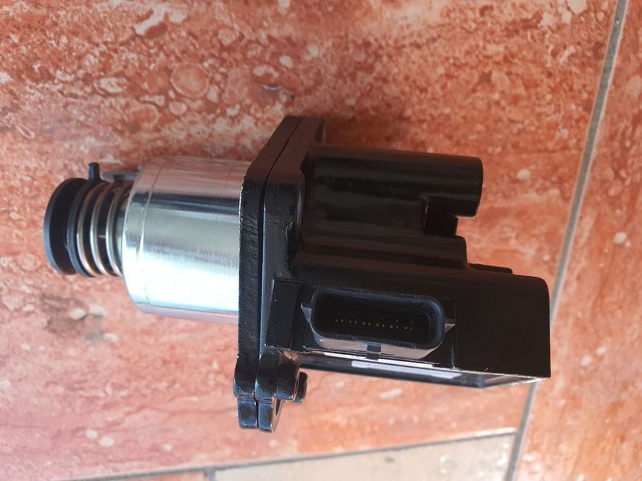 Klapan-uchirgich aparat R55WI