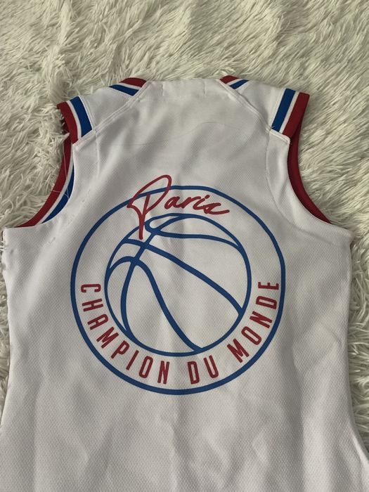 Rochie cu Paris,sport.