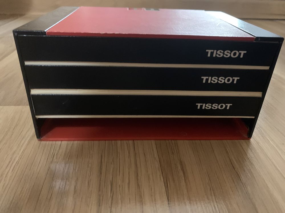 Дамски Tissot-T04.1.185.90 Със Гривна Tissot
