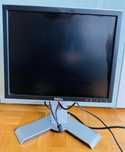 Монитор Dell 1708 fpi - 45 лв.