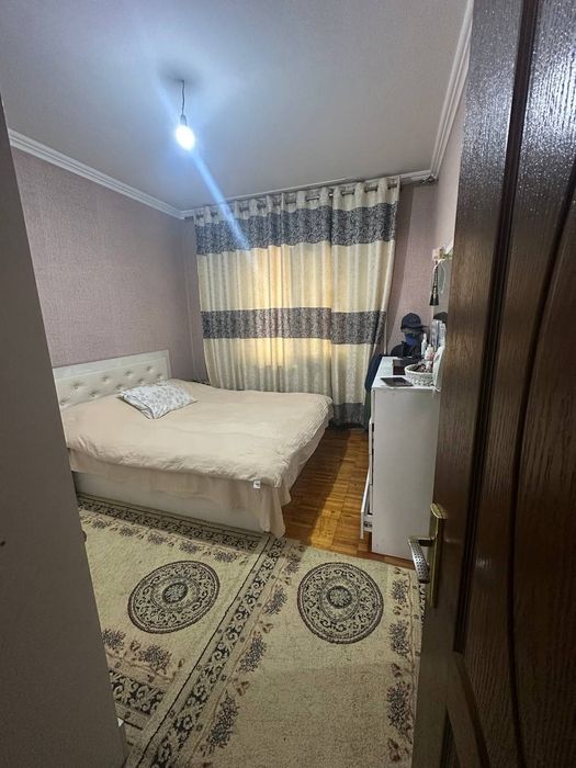 4 xonali kvartira sotiladi