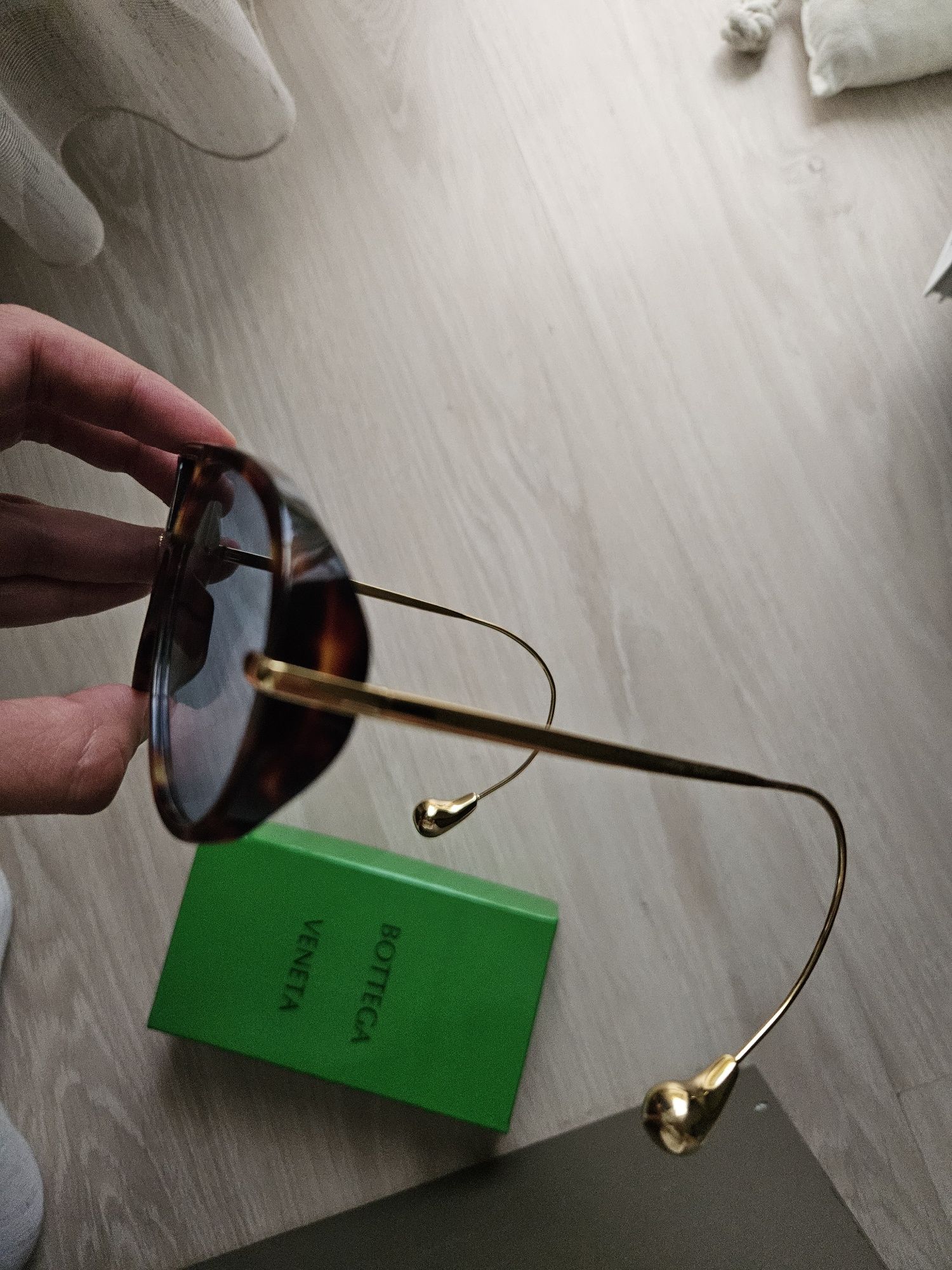 Bottega Veneta Aviator drop