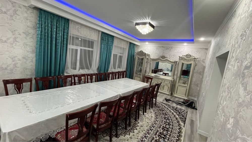 Стол, стулья сатылады!