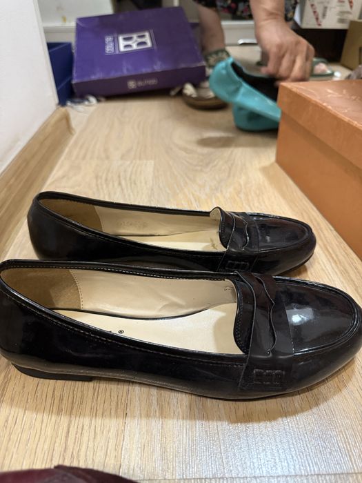 Продам черные лакированные балетки в школу/университет/офис