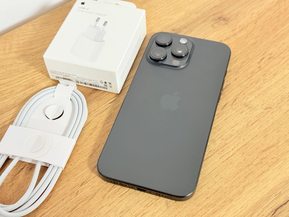 iPhone 16 Pro Max 72 зарежданея!!!