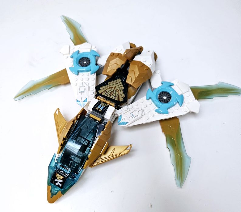 Lego Ninjago 71770 -  Zane's Golden Dragon Jet (2022)
