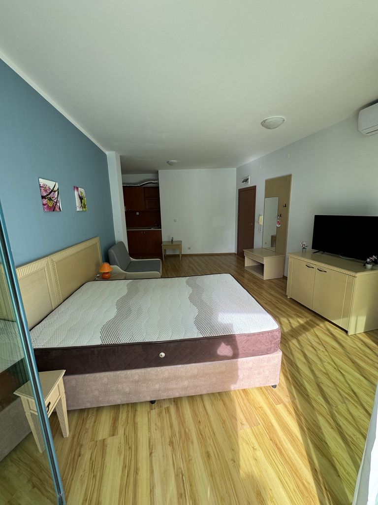 Продава се Двустаен апартамент в София, Орландовци - 90 кв.м за 945 €/кв.м - Снимка #3