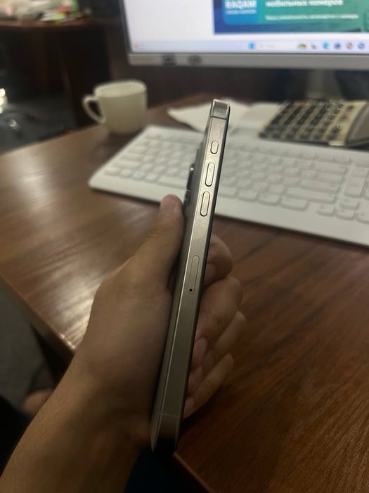 Iphone 15 pro max Titan