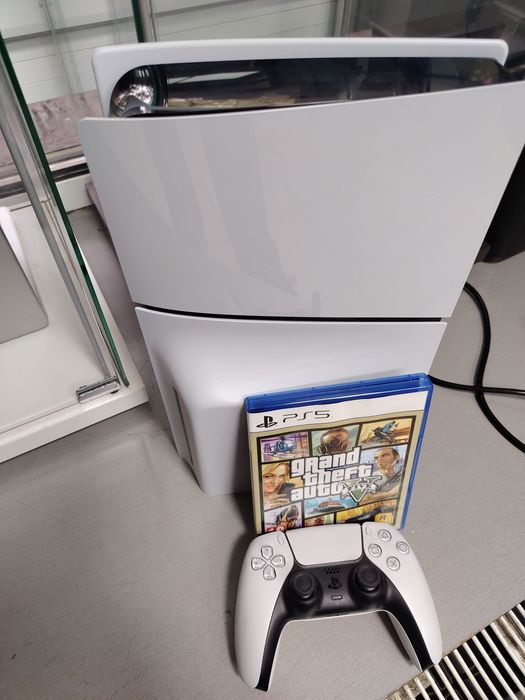 PS 5 Slim Disc Edition GTA V cadou