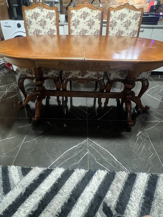 Vand set de masa si scaune (6 scaune )