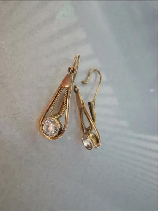 Cercei cu pietricica Aur 14k