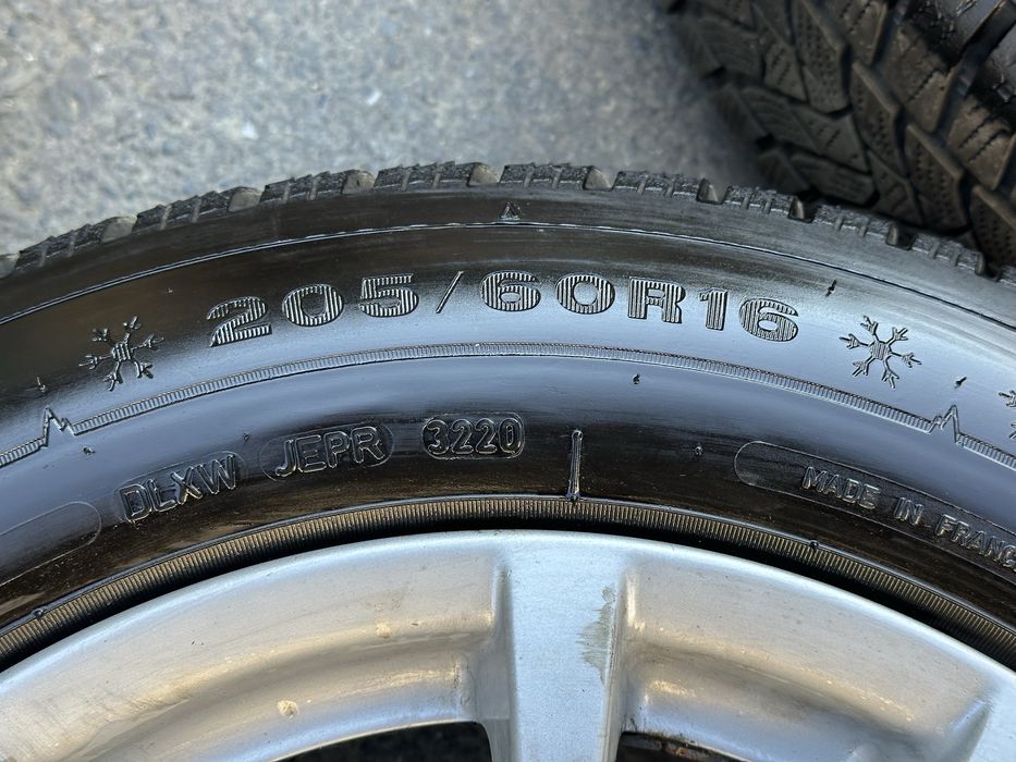 Jante originale bmw seria 3 f30 f31 cu anvelope de iarna 205/60/16