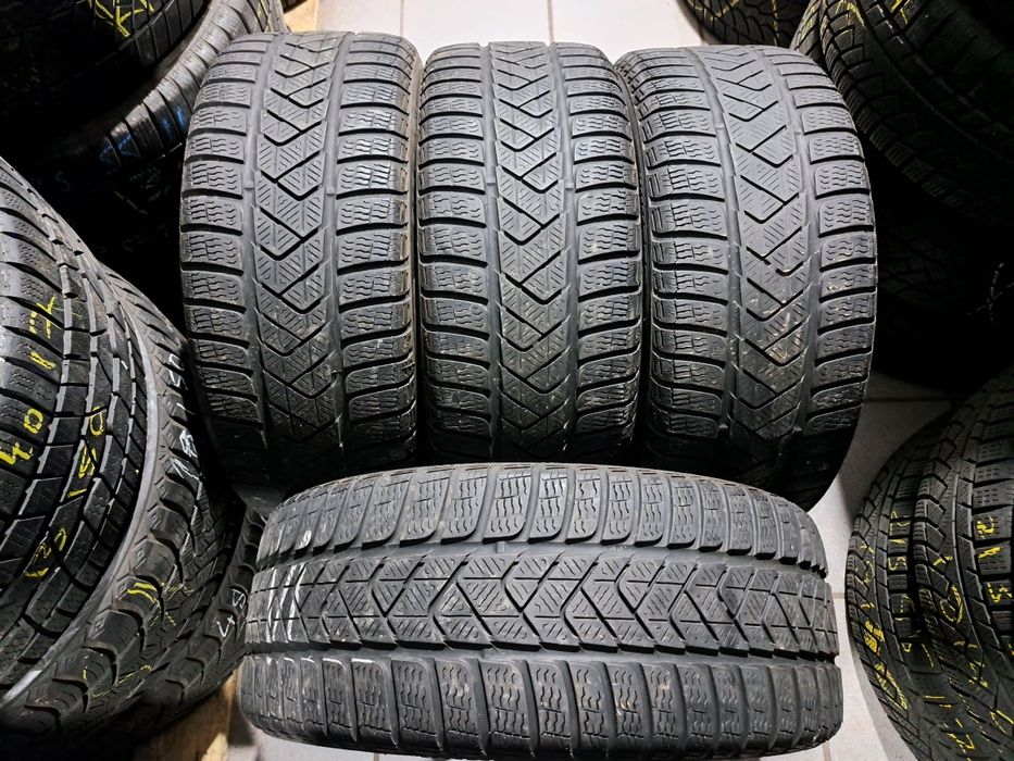 4 anvelope 215/45 R16 Pirelli