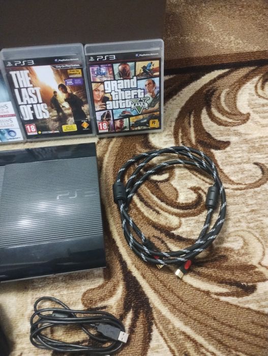 Playstation 3 slim 500gb +8 игри
