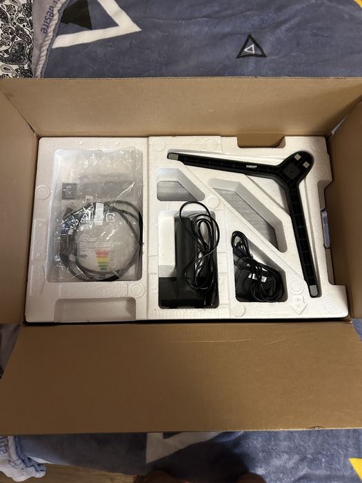 Samsung монитор 24”