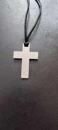 Медальон под формата на кръст