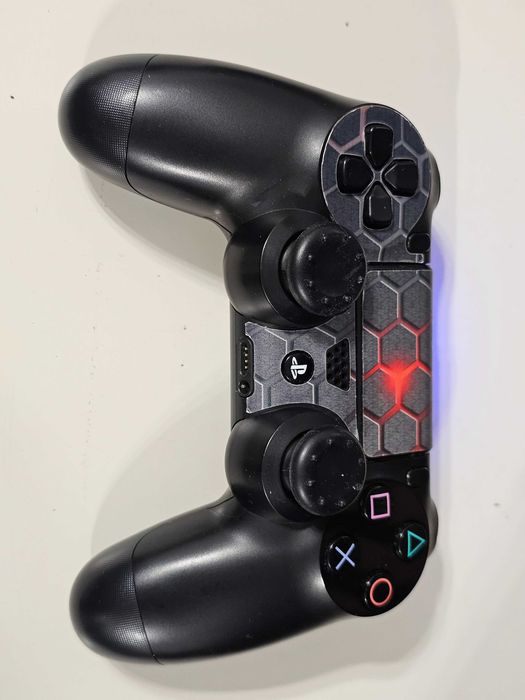 Sony Play Station 4 Phat 1TB complet cu jocuri si 2 controllere PS4 1T