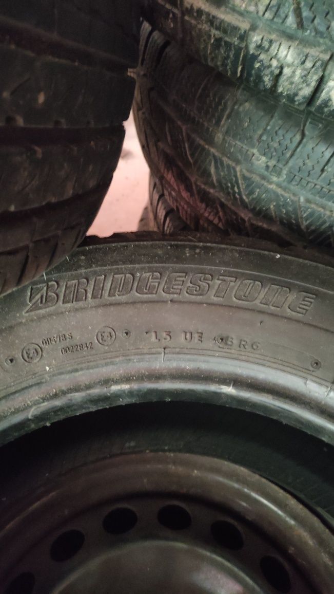 4 бр. 215 65 16 С Bridgestone бусови летни гуми в много добро състояни