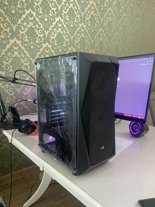 Корпус Aerocool для компа