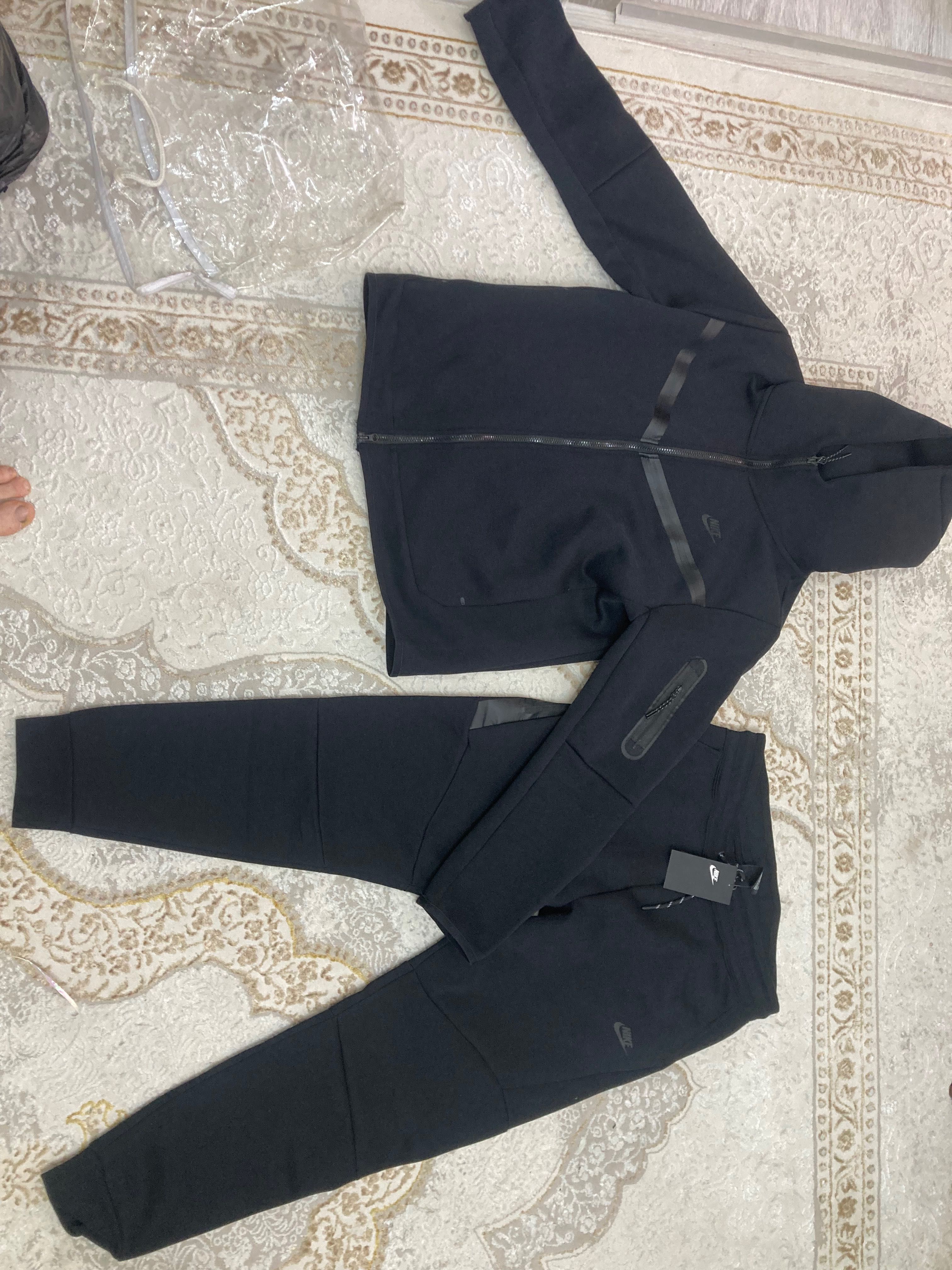 Продается новый костюм Nike 2 xl