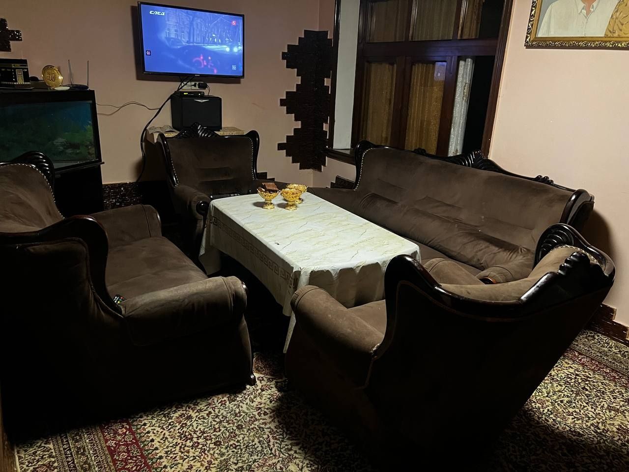 Divan kreslo,stol stul 12 kishilim sotiladi