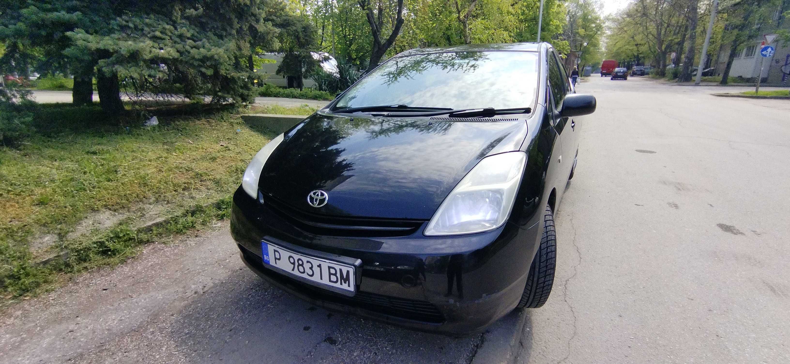 Toyota Prius Hybrid десен волан