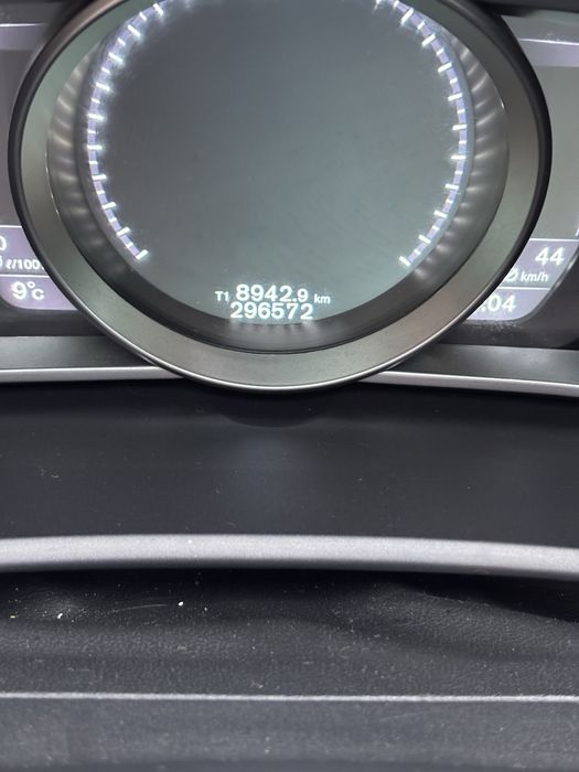 Vând VOLVO V40 D2 R-design 2016