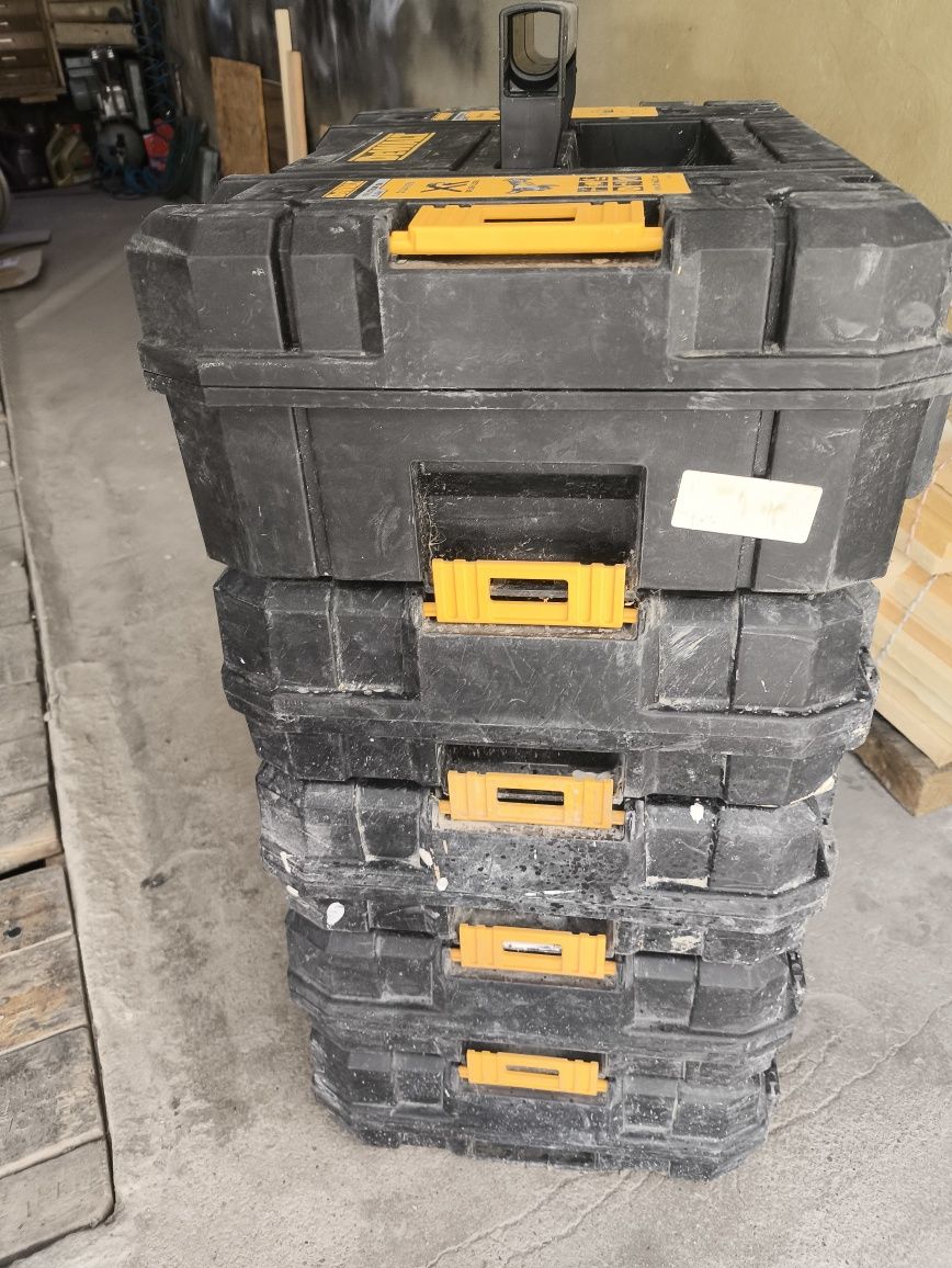 Оригинални куфари Dewalt