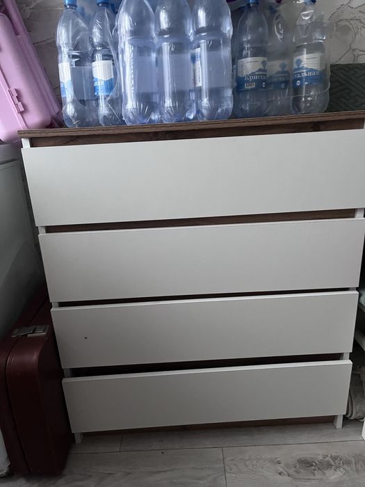 продам комод , кроватку бесплатно