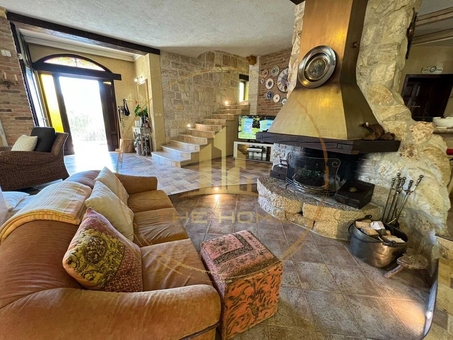 Луксозна Самостоятелна Къща