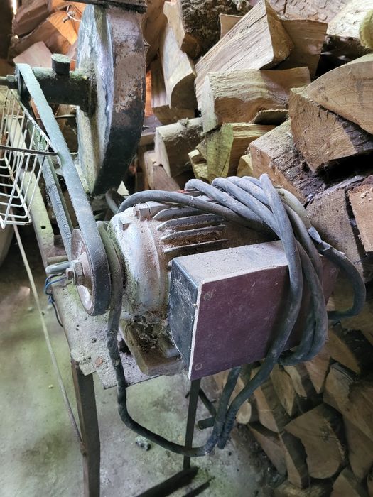 Moară de măcinat cu sau fără motor puternic tip vechi de cupru!