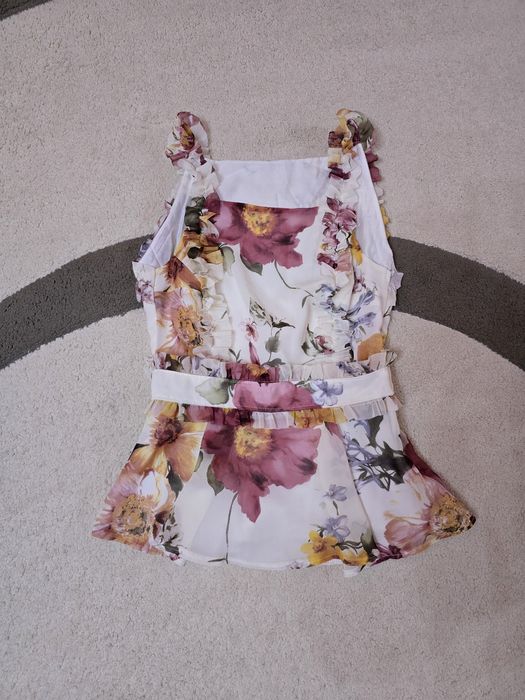 Бутиков топ на цветя- размер S