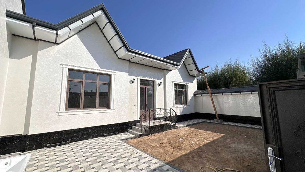 Хасанбой кирарикда 2,2 сотули коттедж сотилади !